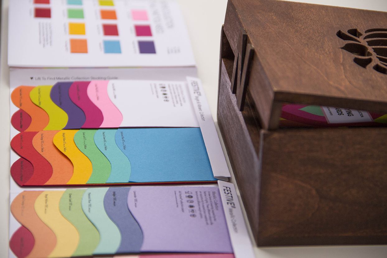 Swatchbook packaging img1 